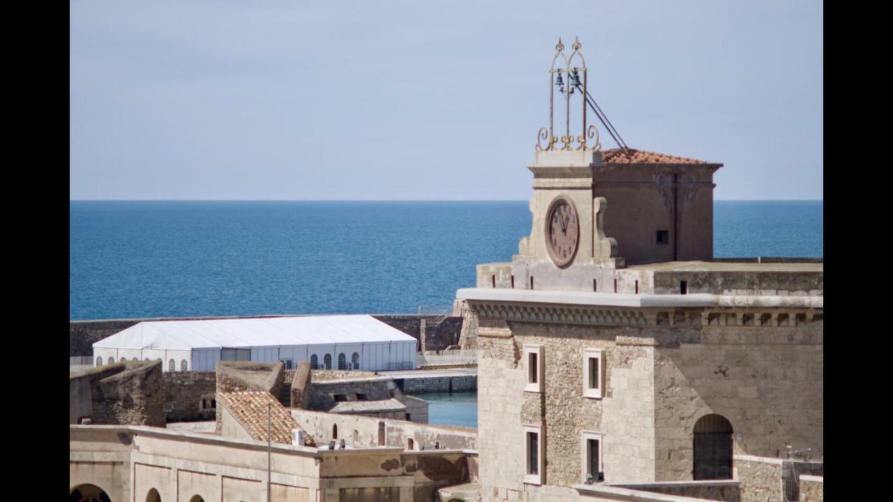 Museum Guest House Civitavecchia Exterior photo