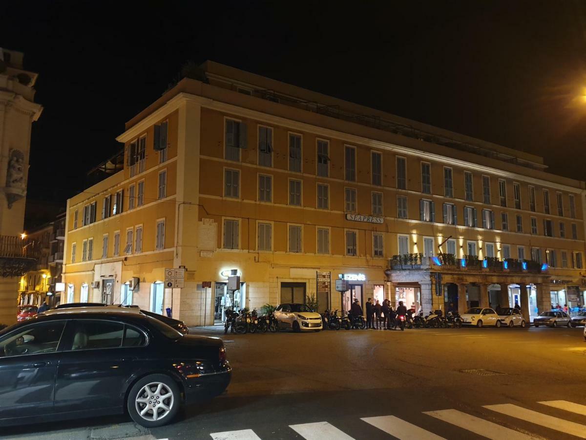 Museum Guest House Civitavecchia Exterior photo